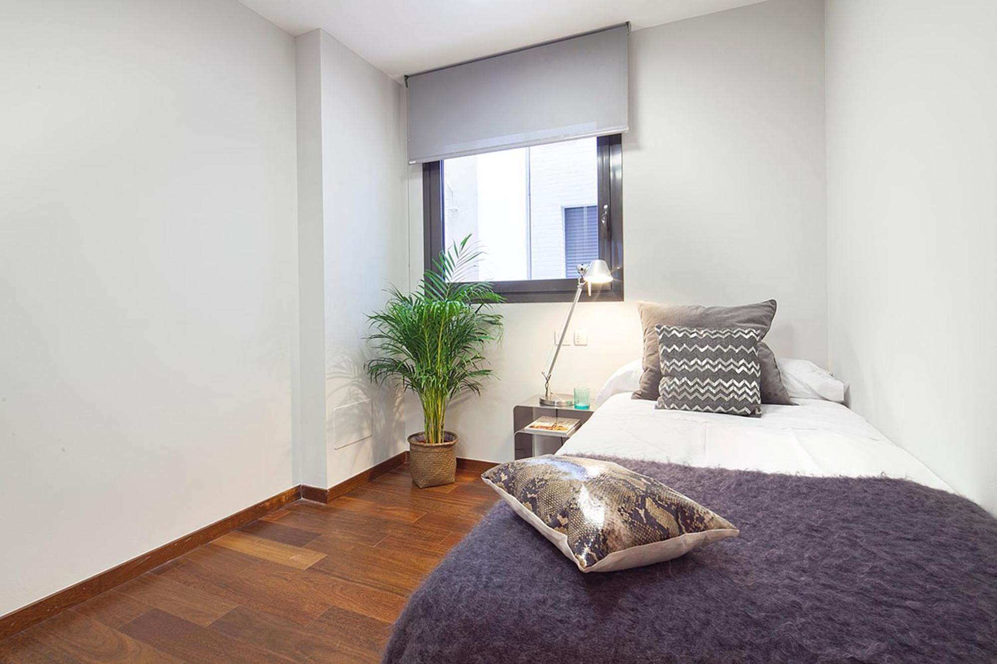 My Space Emirates - Splendid Apartment With Terrace And Pool Near Park Gueell Barcelona Bagian luar foto